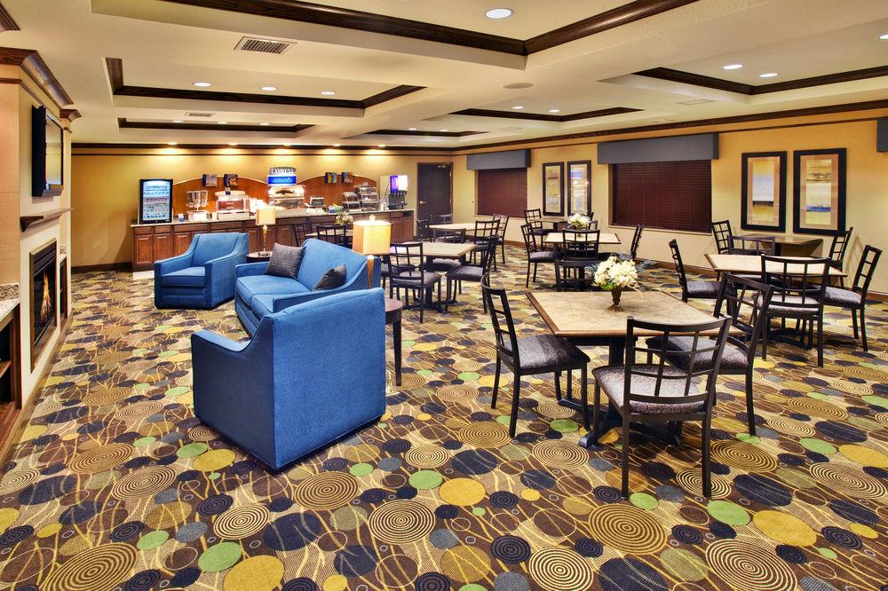 Holiday Inn Express Hotel & Suites - Dubuque West By Ihg Exterior foto