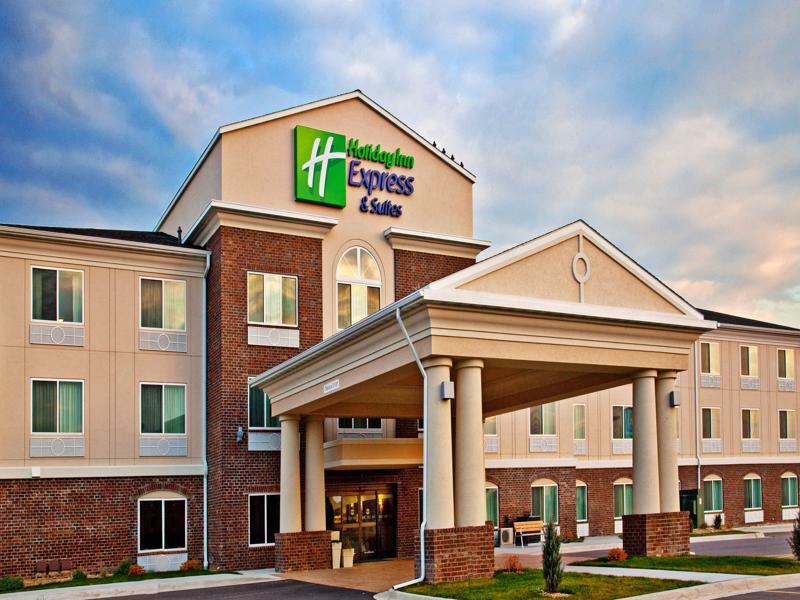 Holiday Inn Express Hotel & Suites - Dubuque West By Ihg Exterior foto